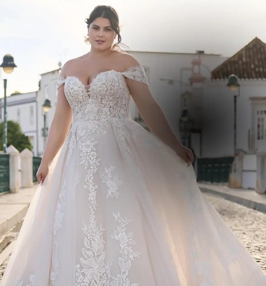 Brunette plus size bride in a white gown